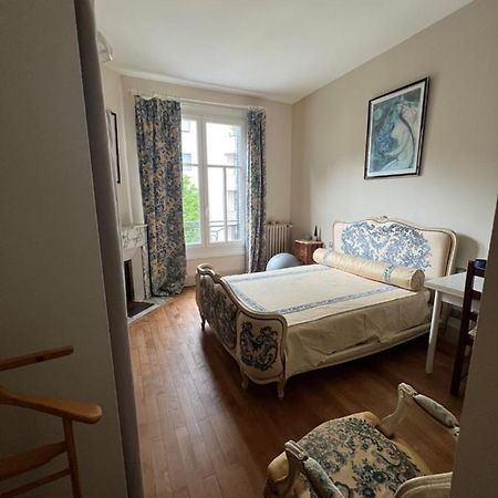 Hyper Centre ,Jolie Chambre Climatisee Avec Parking Securise Gratuit Клермон-Ферран Экстерьер фото