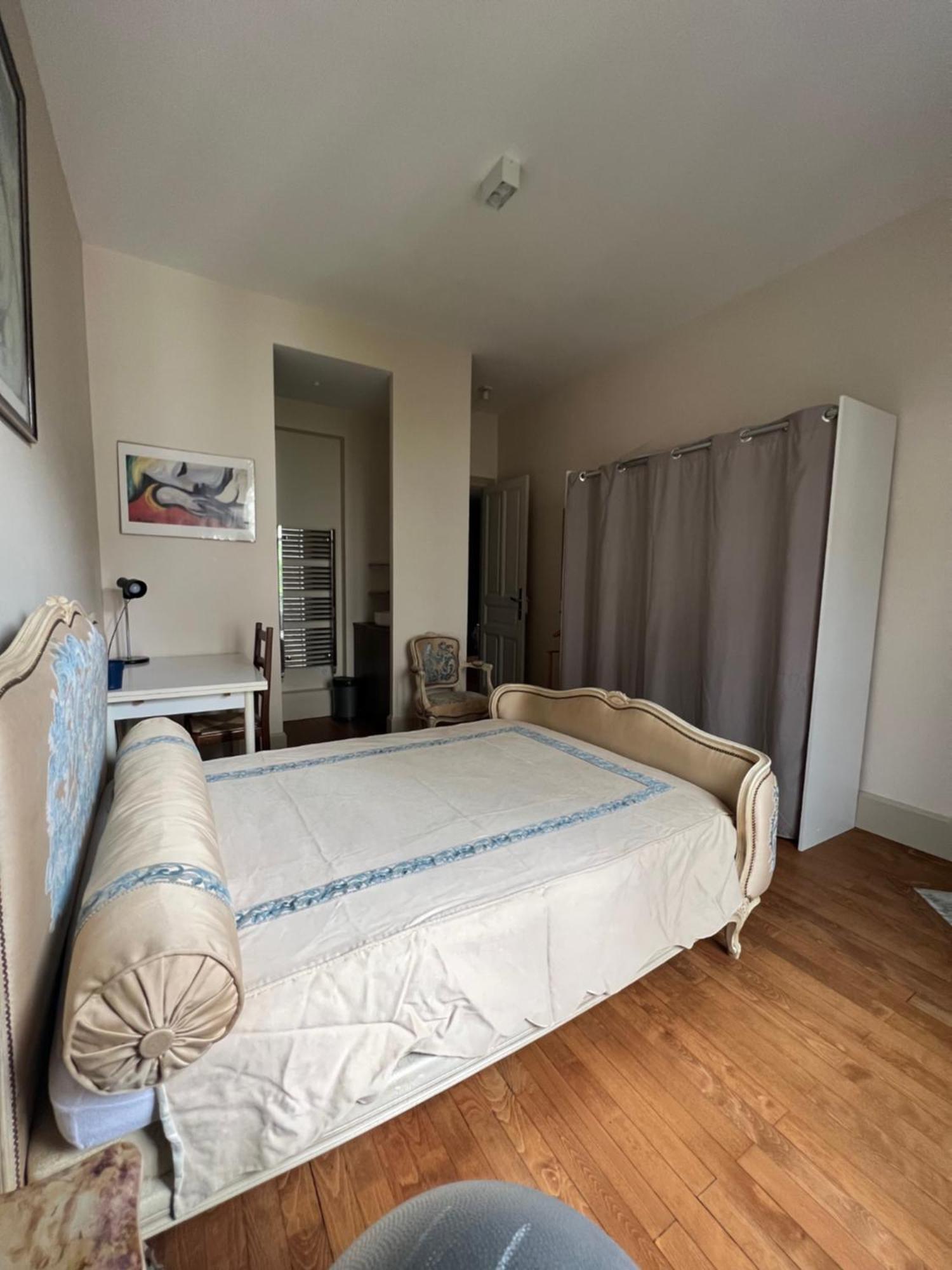 Hyper Centre ,Jolie Chambre Climatisee Avec Parking Securise Gratuit Клермон-Ферран Экстерьер фото